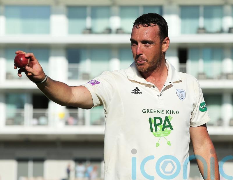 Hampshire&rsquo;s County Championship title bid boosted by unbeaten 57 from Kyle Abbot