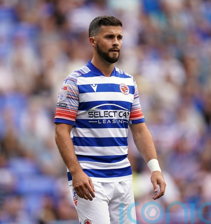 Shane Long could be available for Reading&rsquo;s visit of Sunderland