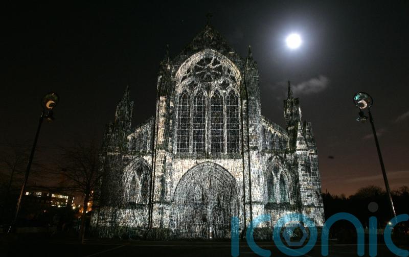 WATCH: Mysterious &lsquo;fireball&rsquo; lights up night sky