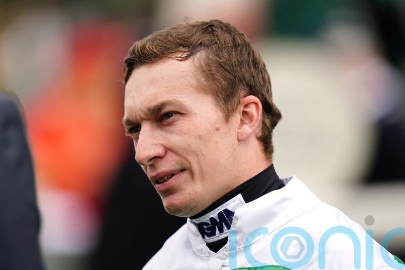 Morris straight back among the winners at Wolverhampton