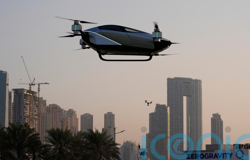 Company tests electric flying taxi