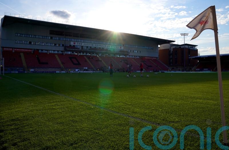 Ten-man Northampton frustrate Leyton Orient in goalless stalemate