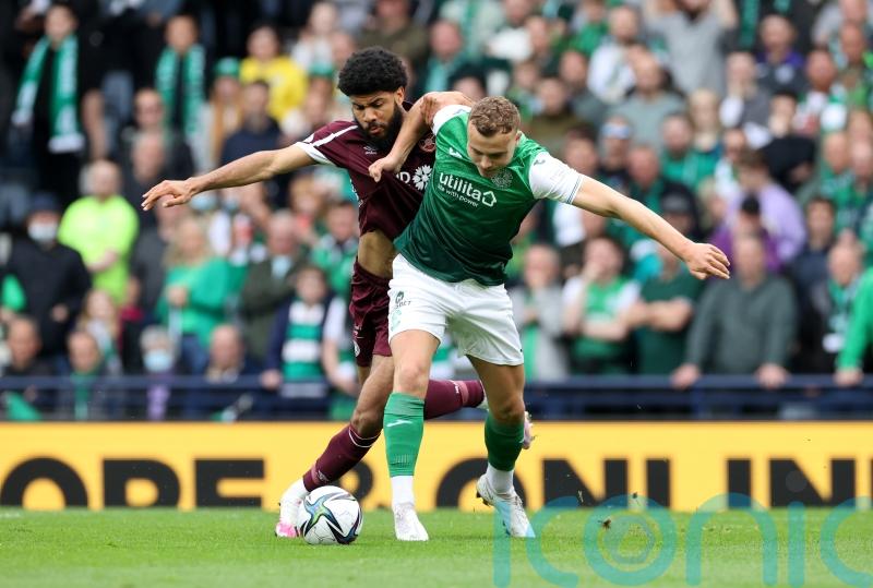 Lee Johnson calls on Ryan Porteous to couple &lsquo;fire in the belly&rsquo; with cool head