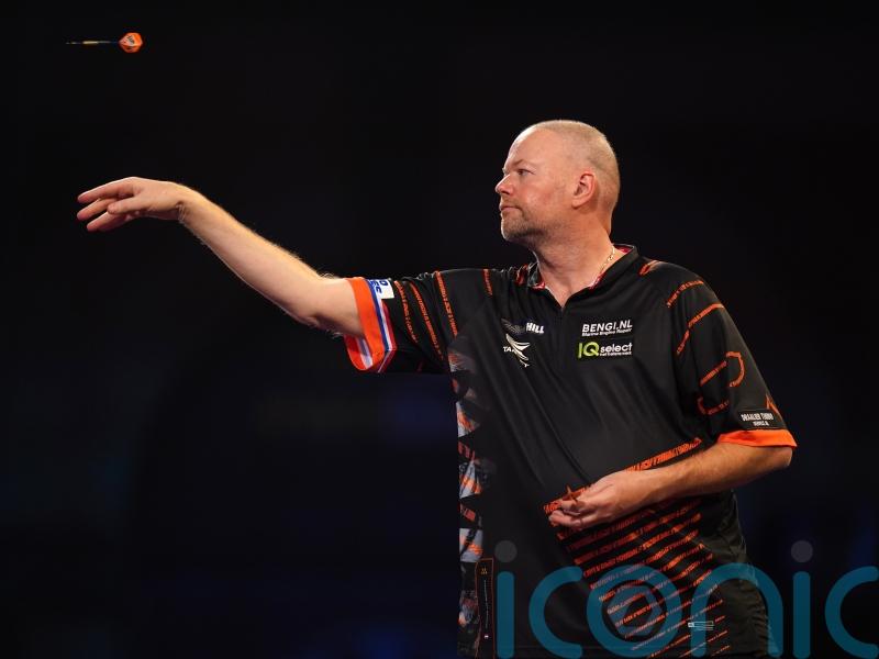 Raymond van Barneveld stuns Gerwyn Price to reach Grand Slam semi-finals