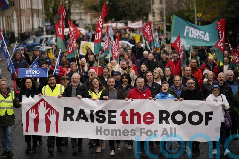 Thousands take to Dublin streets to highlight housing crisis