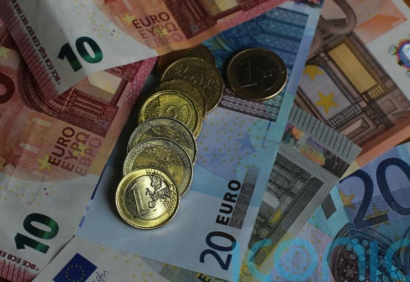 Ireland&rsquo;s productivity 40% higher than Northern Ireland&rsquo;s, says think tank