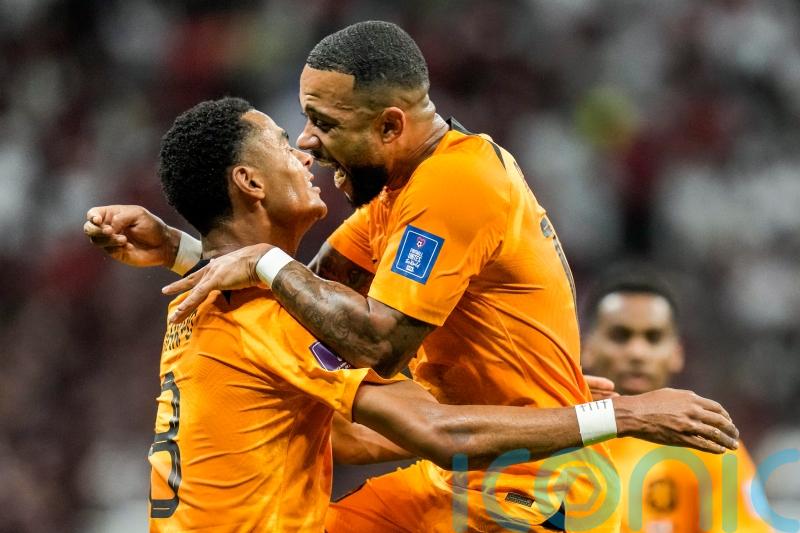 Cody Gakpo strikes again as Netherlands stroll to win over Qatar to top group