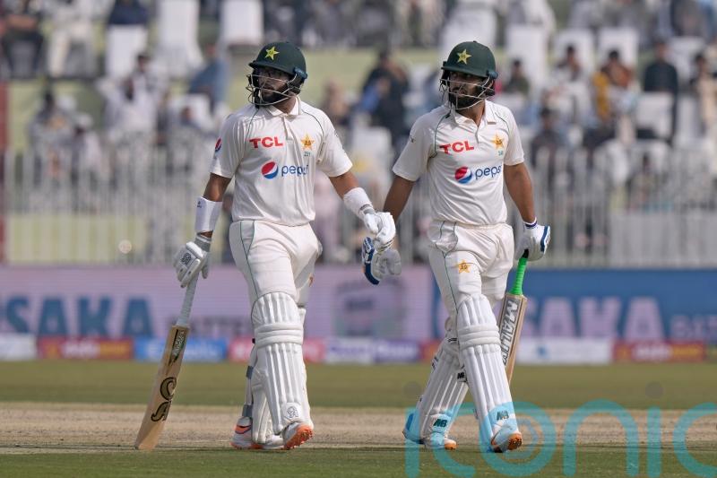 Pakistan respond strongly to England&rsquo;s 657 in Rawalpindi