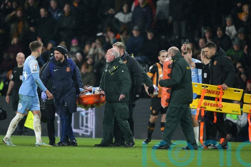 Sunderland&rsquo;s Elliot Embleton taken to hospital with &lsquo;bad injury&rsquo; after red card
