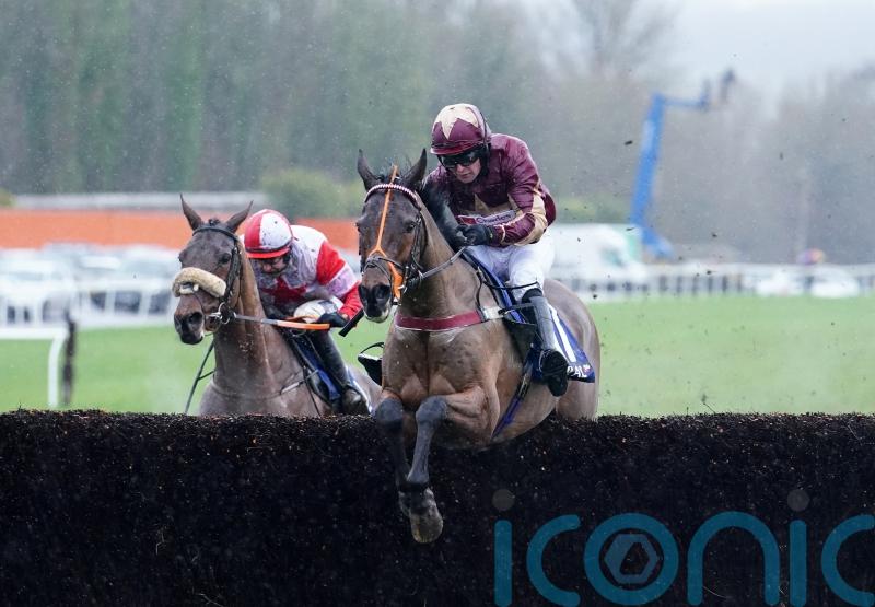 The Two Amigos claims Welsh National gold