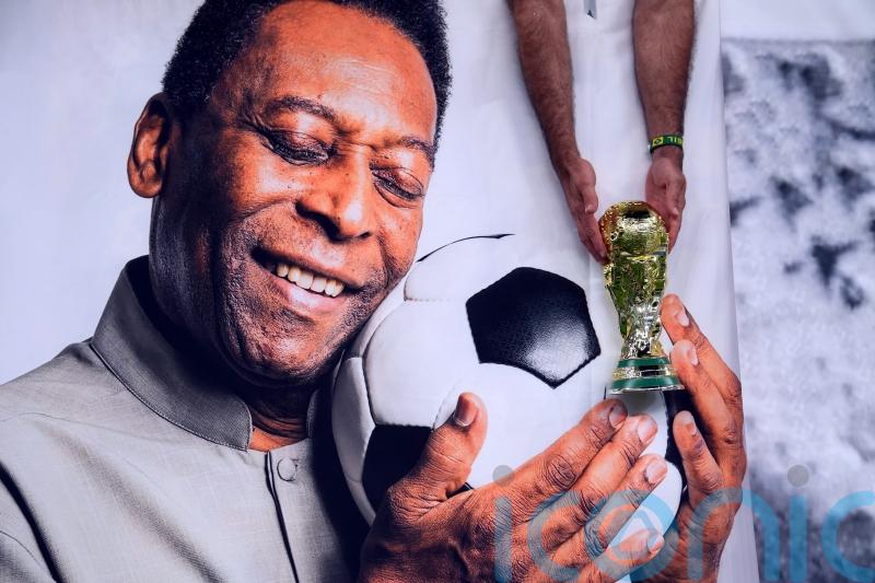 Football world pays tribute to Pele after three-time World Cup winner&rsquo;s death