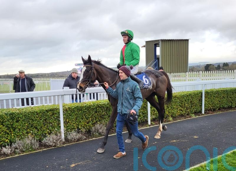 Echoes In Rain pours it on to take Limestone Lad honours