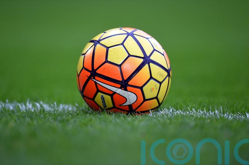 Yeovil hit back to draw with 10-man Altrincham