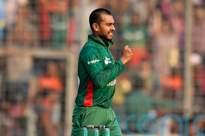 Mehidy Hasan Miraz takes four for 12 as England set Bangladesh 118 to win