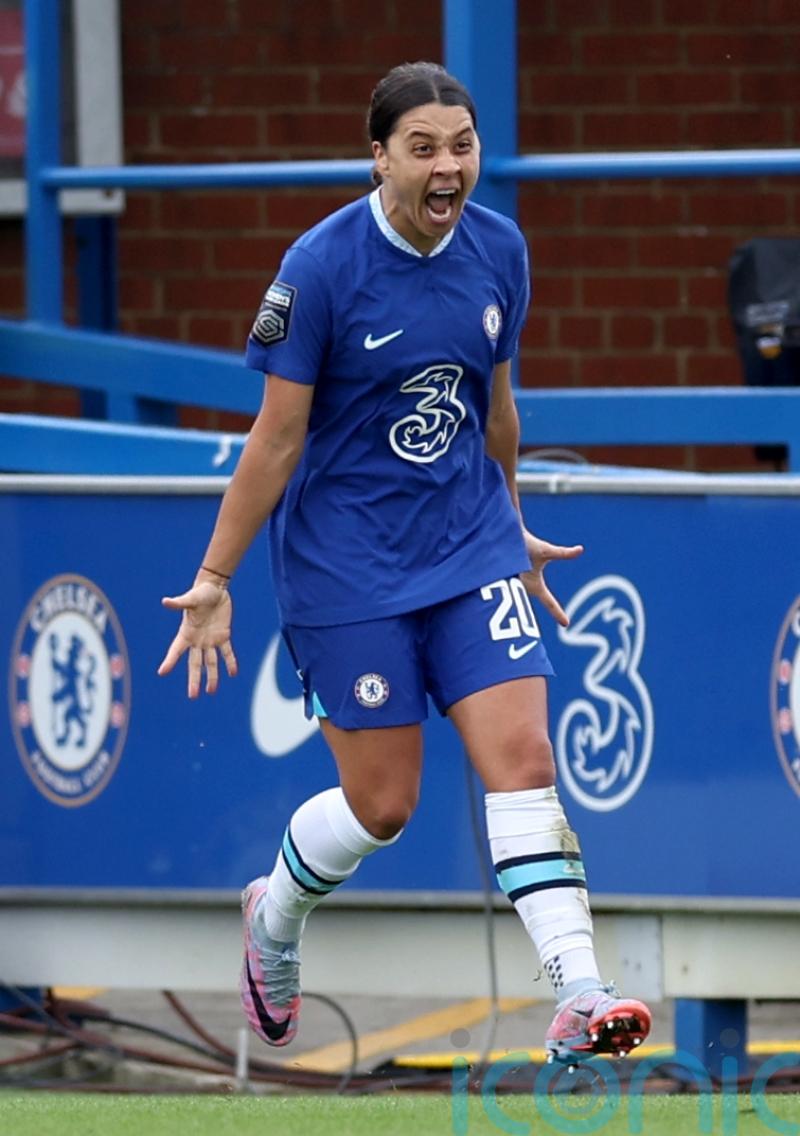 Sam Kerr hits winner as Chelsea topple Manchester United to move top of WSL