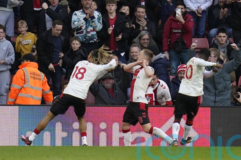 James Ward-Prowse nets late equaliser as Southampton rescue Tottenham point