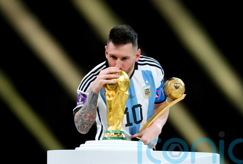 Barcelona in contact with Lionel Messi about possible return to club