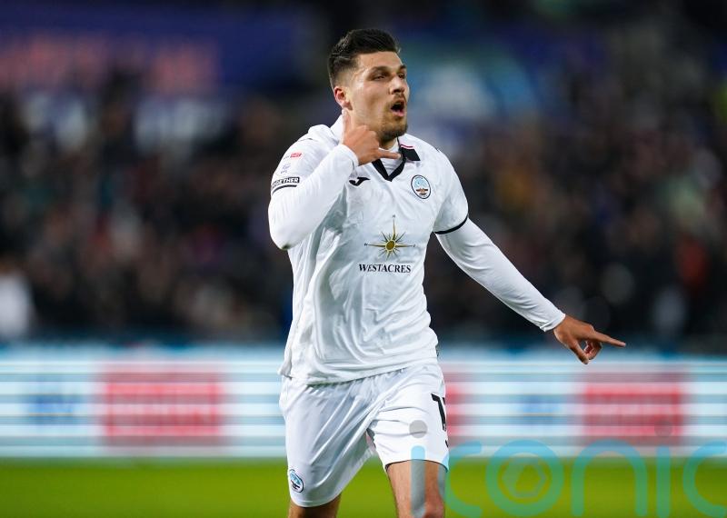 Joel Piroe dents Preston&rsquo;s play-off hopes after mass touchline brawl in Swansea