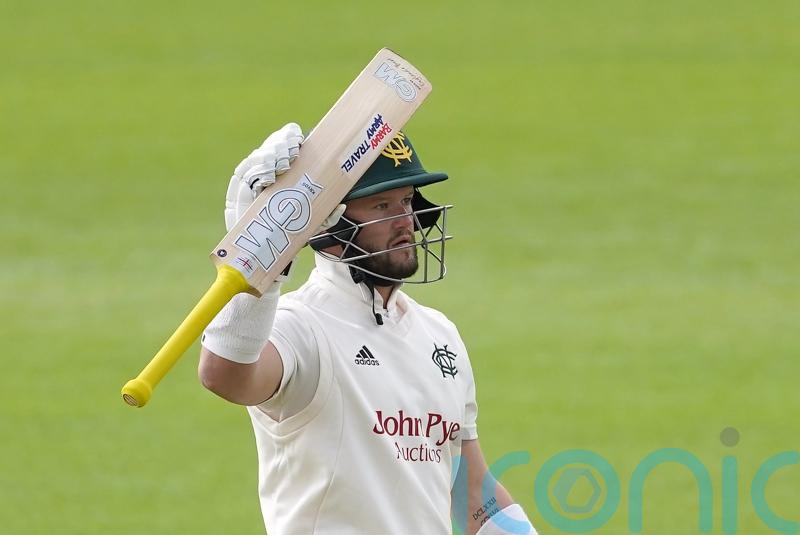 Ben Duckett takes advantage of early reprieve to lift Nottinghamshire at Lord&rsquo;s