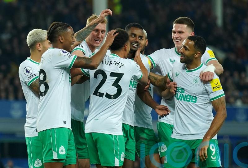 Newcastle brush aside struggling Everton to edge closer to Champions League spot