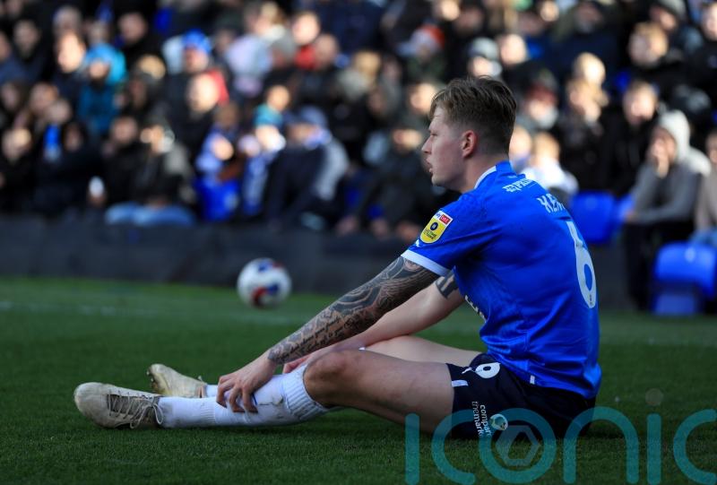 Peterborough&rsquo;s play-off hopes dented by goalless stalemate