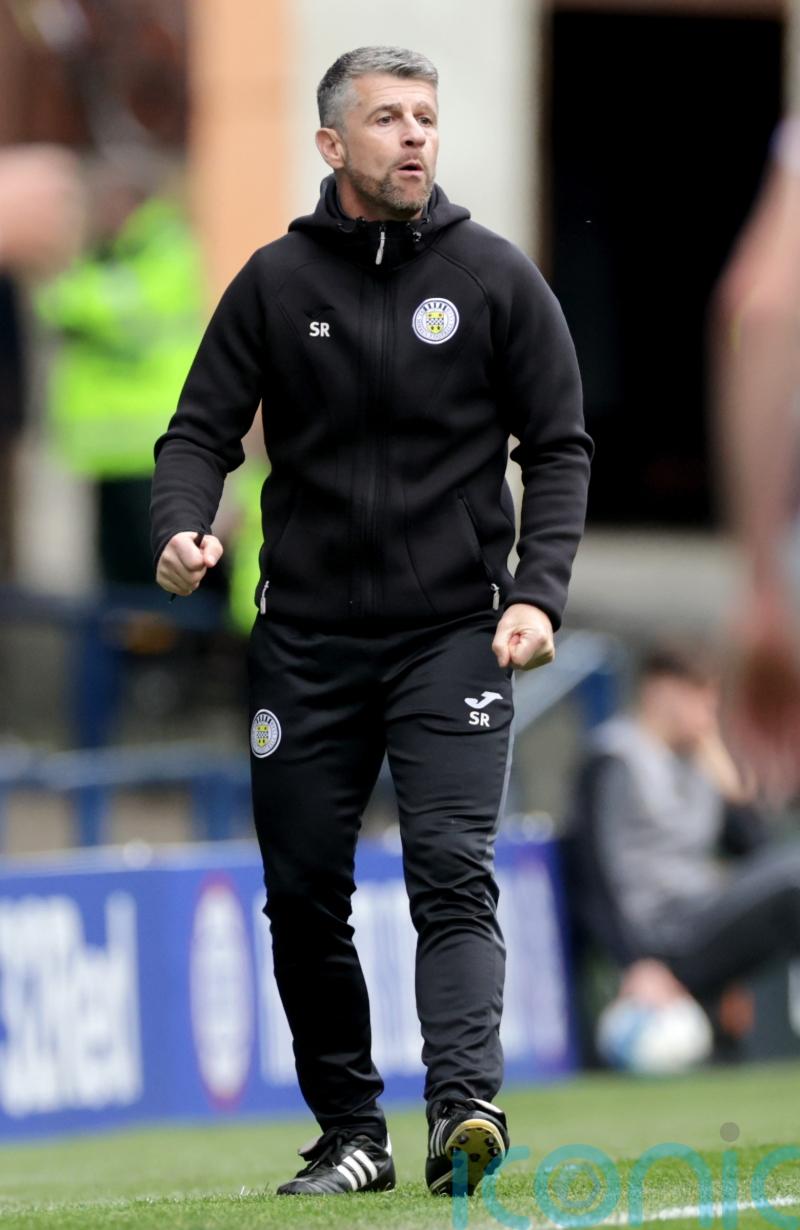 Richard Taylor signs new deal at St Mirren