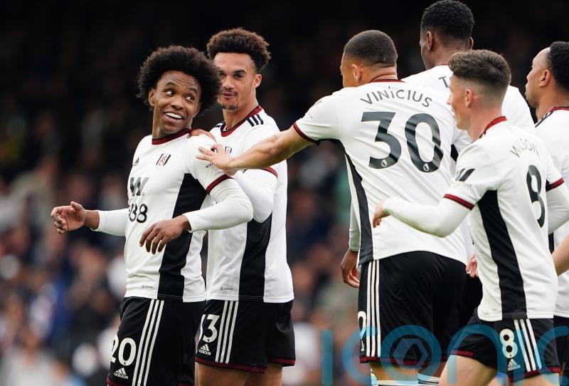 Leicester&rsquo;s survival hopes hit by heavy defeat at Fulham