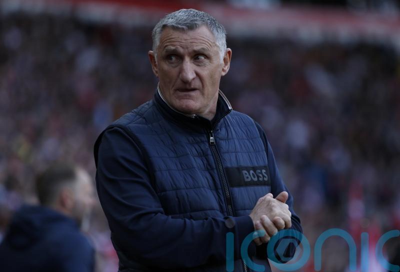 Tony Mowbray won&rsquo;t let Sunderland play for a draw in second leg at Luton