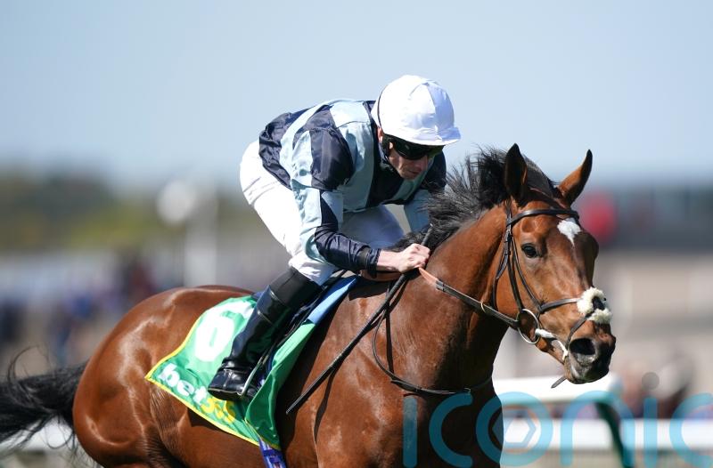 Passenger poised to join select group of Derby winners