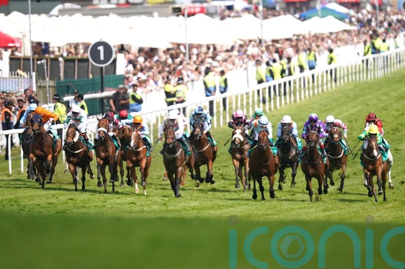 Navello proves fastest of all in dramatic Epsom Dash