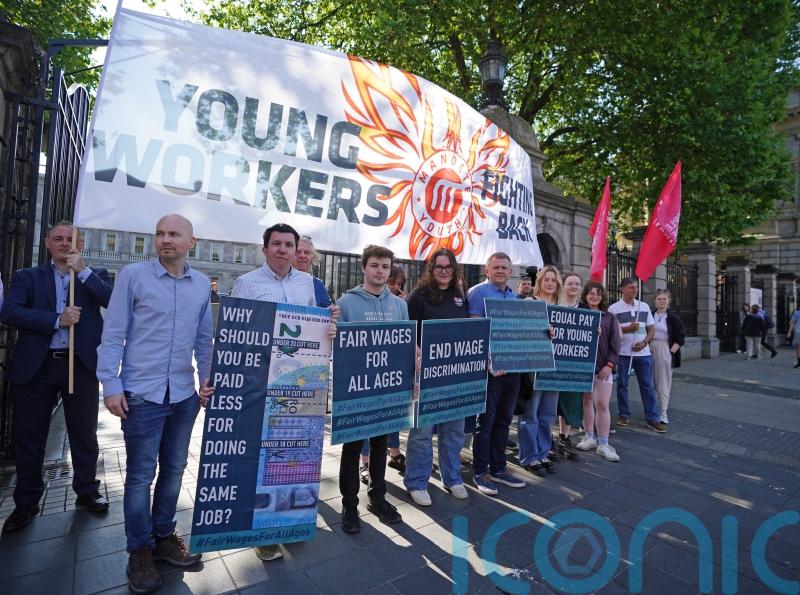 Rally outside Leinster House calls for increase in wage for young workers