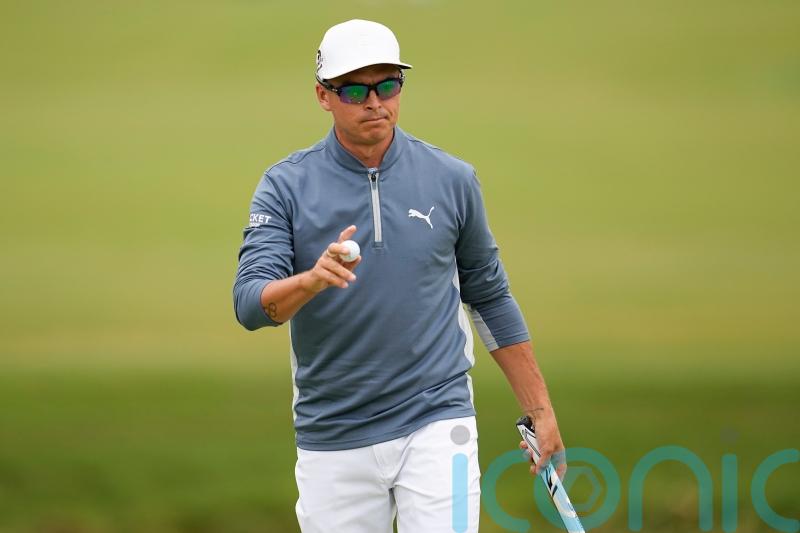 Rickie Fowler hits 62 at US Open to equal lowest score in men&rsquo;s major history