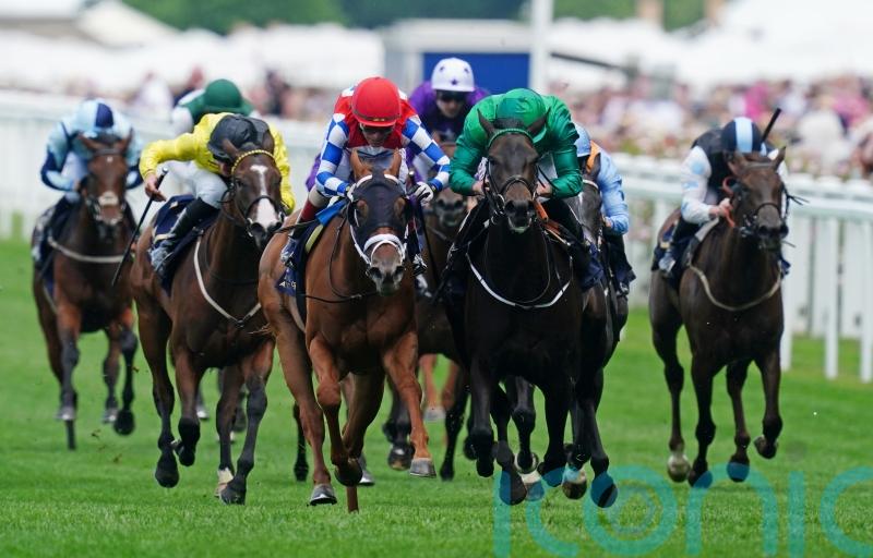 Crimson Advocate flies the flag for America in the Queen Mary