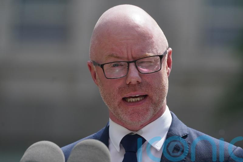 Health minister dismisses as &lsquo;soap opera&rsquo; suggestions of power struggle