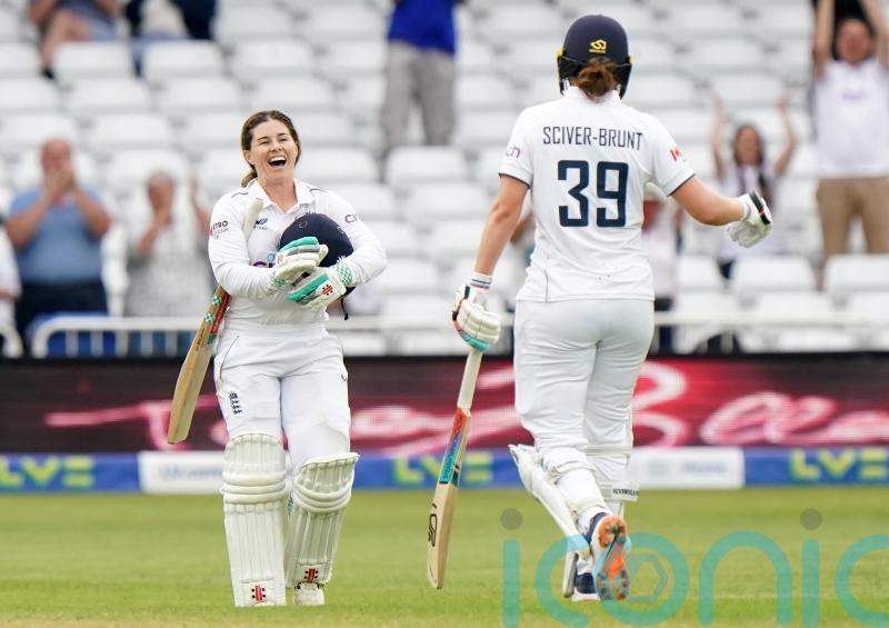 Team before tons for Tammy Beaumont after starring Ashes role