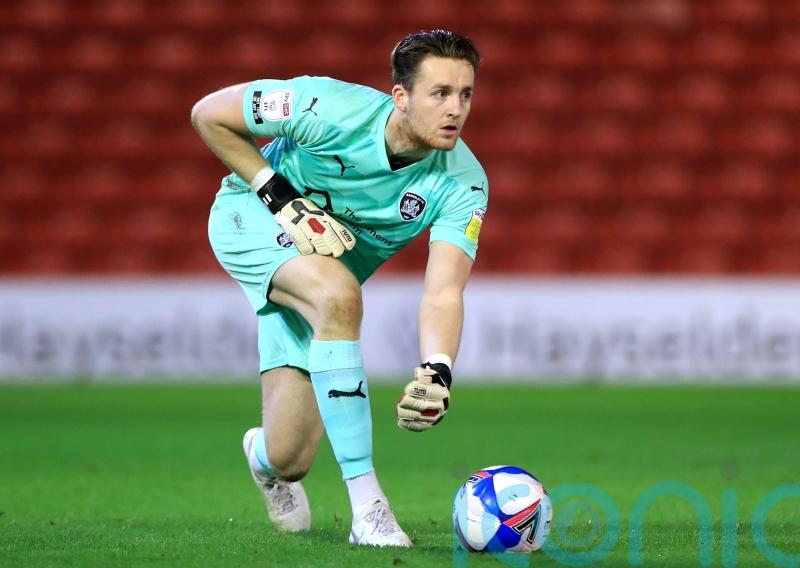Dundee United sign goalkeeper Jack Walton and defender Ollie Denham on loan