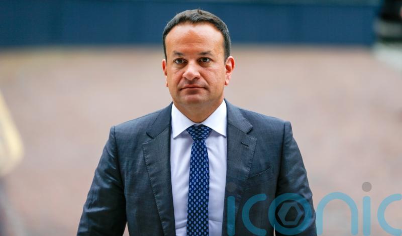 Varadkar acknowledges &lsquo;difficulty&rsquo; in wording of gender-equality referendum