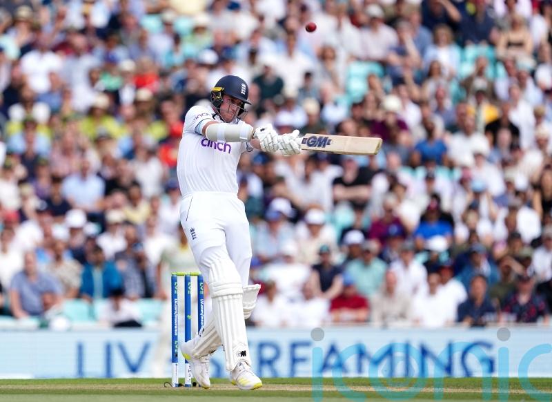 Stuart Broad six in final innings sets Australia 384 to win fifth Ashes Test