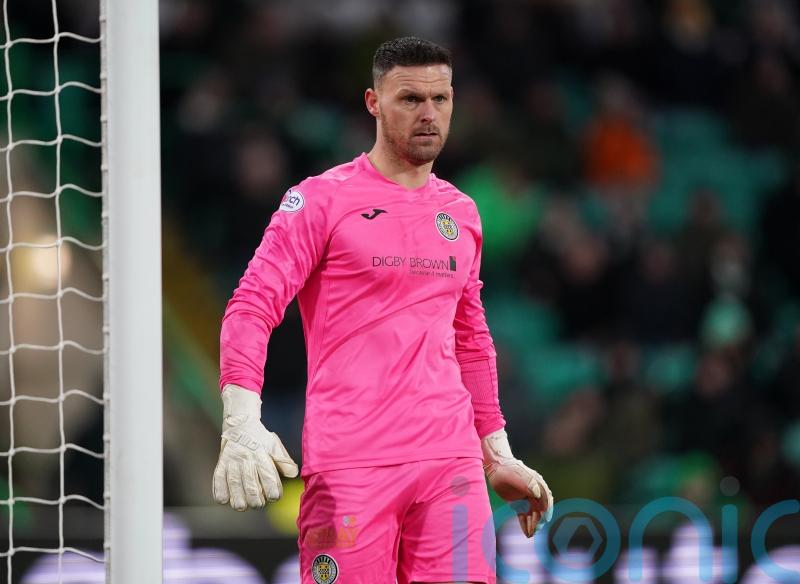 One of the best goalkeepers in the league &ndash; Dundee bring in Trevor Carson