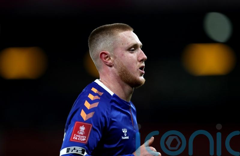 Mansfield see off Stockport with late double from Davis Keillor-Dunn