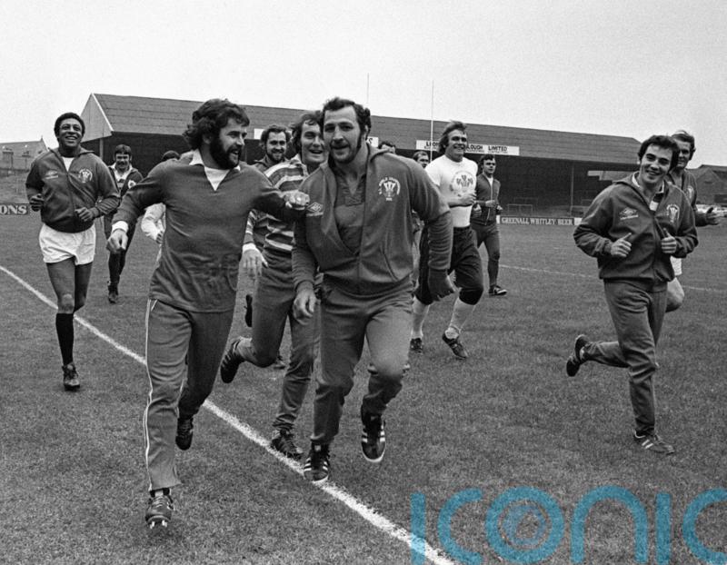 Rugby codes unite with tributes for David Watkins