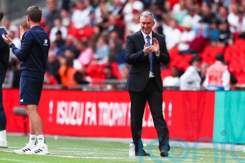 Ten-man Halifax battle back to earn a point against Southend