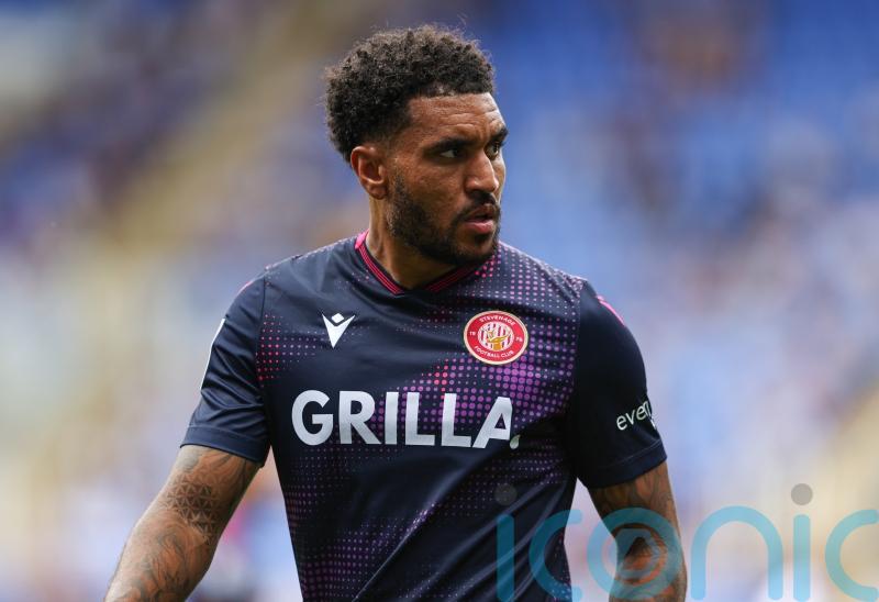 Stevenage lose top spot as Charlton take a point at the death