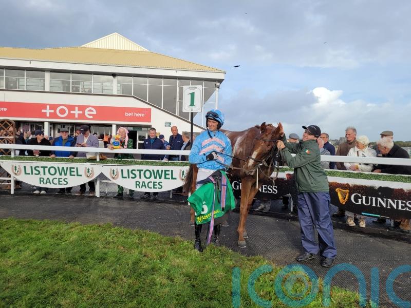 Luckinthecity gives Patrick Mullins his 800th career winner