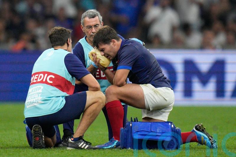 Blow for France&rsquo;s World Cup campaign as Antoine Dupont suffers facial fracture