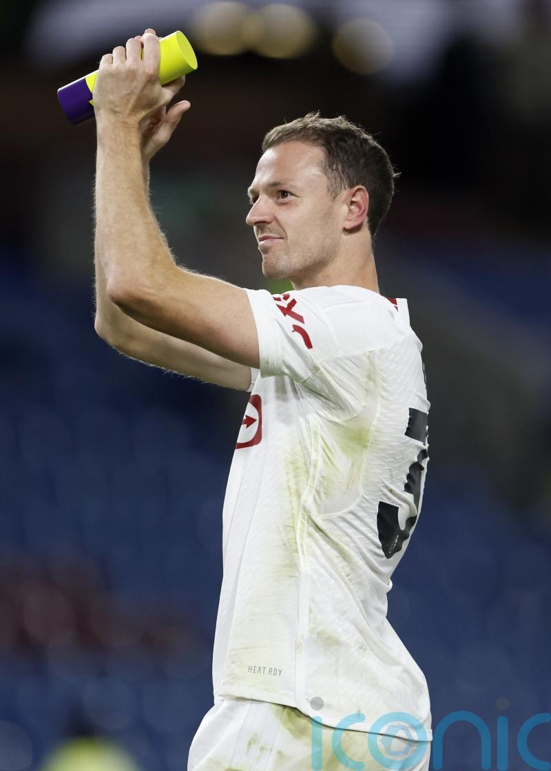 Manchester United boss Erik ten Hag hails &lsquo;massively important&rsquo; Jonny Evans