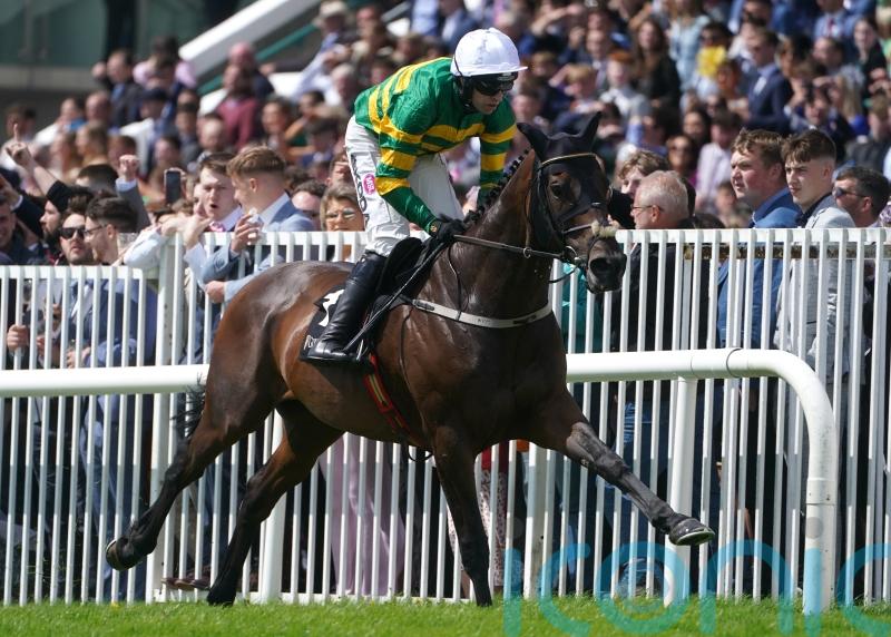 No sweat for Hercule Du Seuil in Kilbegnet contest