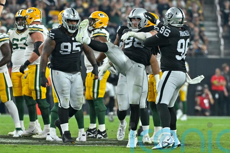 Last-quarter touchdown seals win for Las Vegas Raiders against Green Bay Packers
