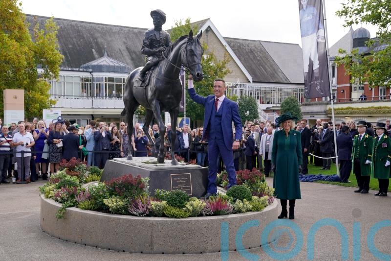 Bookmakers escape a final bashing from Dettori