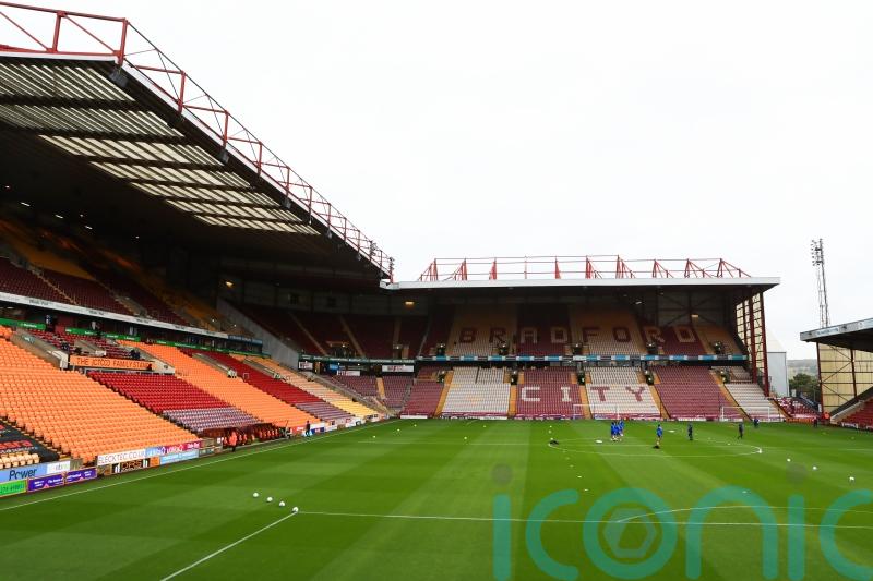 Wycombe withstand Bradford fightback to seal FA Cup win
